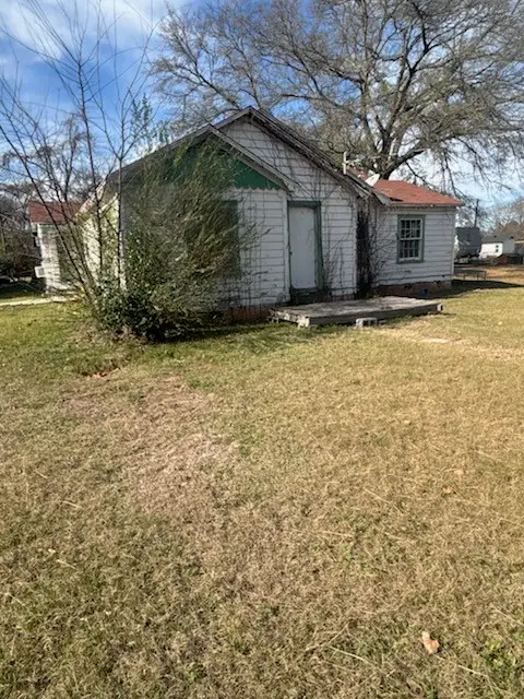 2102 N Grand Avenue, Tyler, TX 75702 - Image #2