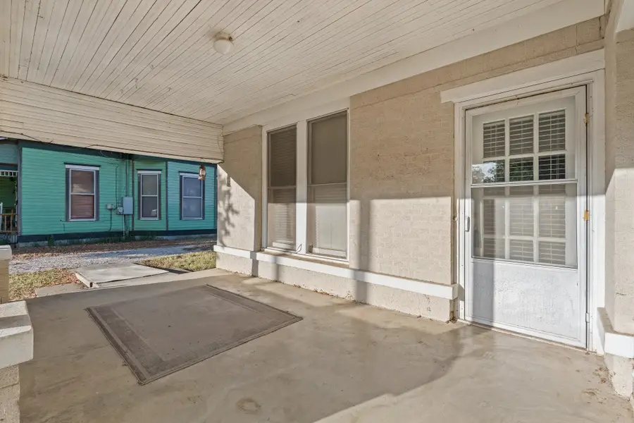 1313 N Robinson Street, Cleburne, TX 76031 - #3
