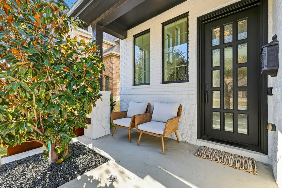 512 Highwood Trail, Lewisville, TX 75056 - Image #2