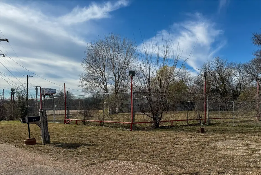 1709 N Main, Cleburne, TX 76033 - Image #3