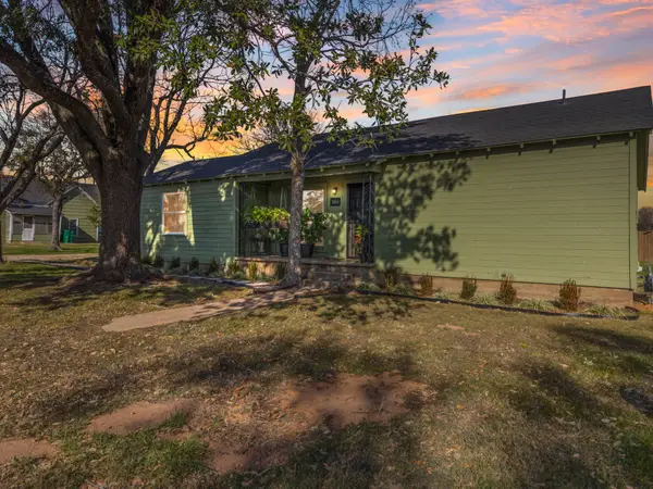 304 S 1st Street, Abbott, TX 76621