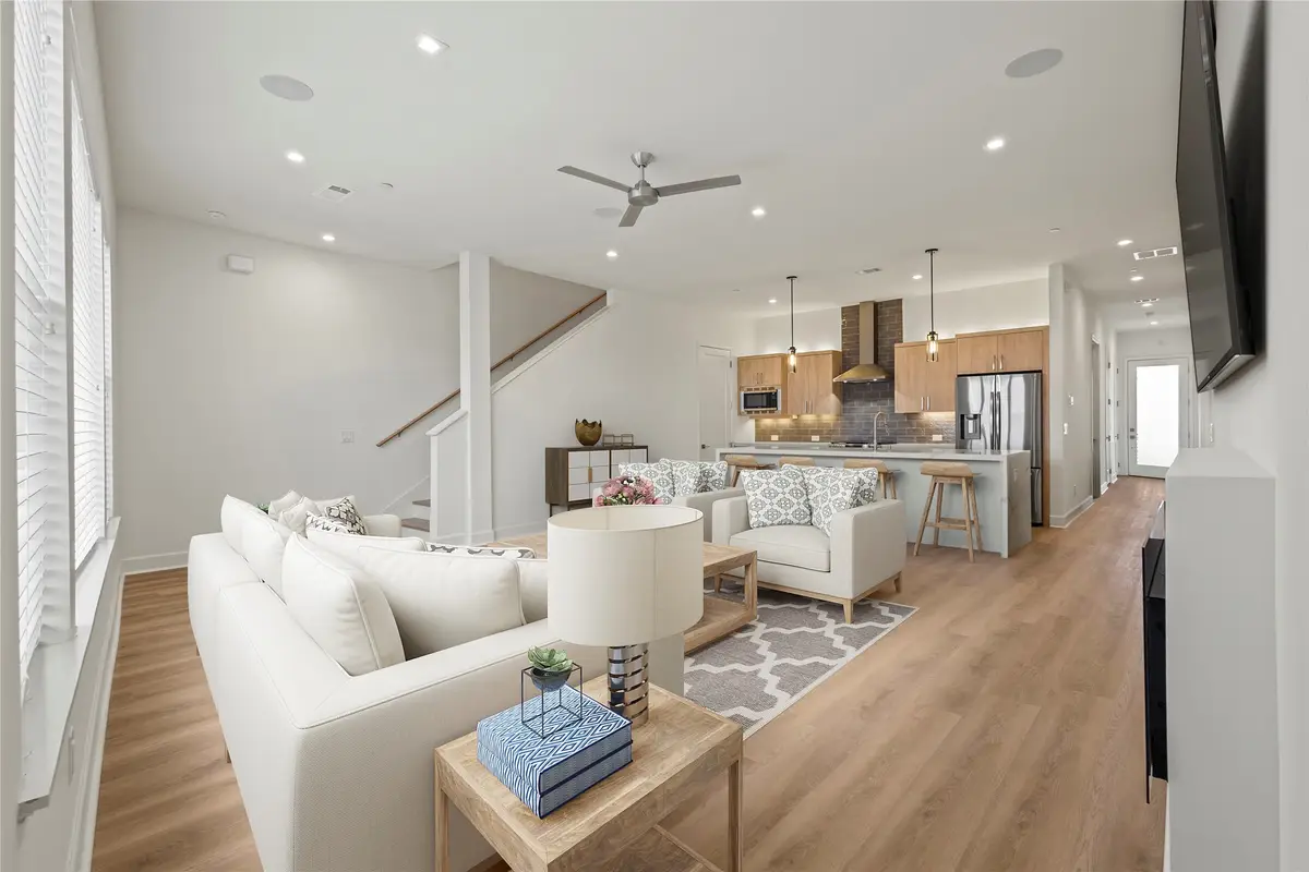 1901 S Harwood Street #308, Dallas, TX 75215 - Image #1