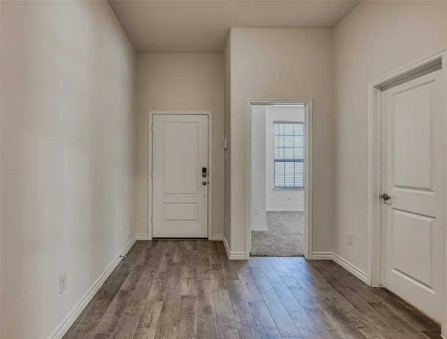 10908 Summer Rain Boulevard, Aubrey, TX 76227 - Image #3