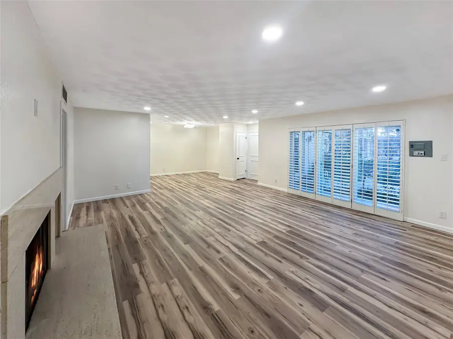 2301 Ridgmar Plaza #5, Fort Worth, TX 76116 - Image #3