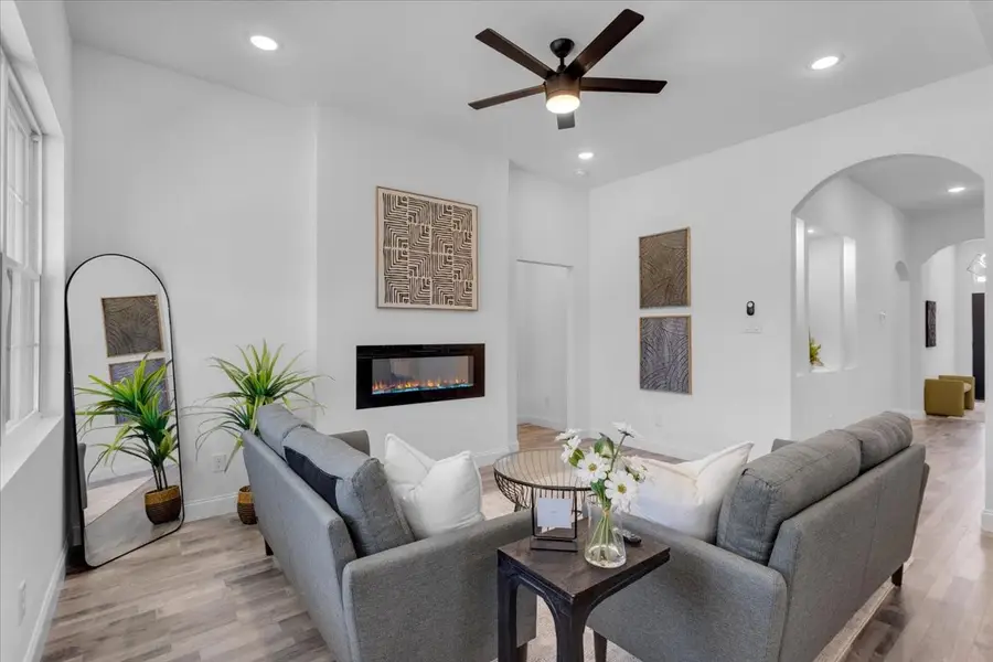 1323 S Montgomery Street, Sherman, TX 75090 - Image #3