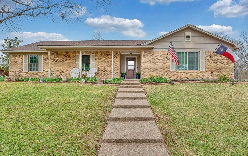 1065 Dendron Drive, Hewitt, TX 76643 - Image #1