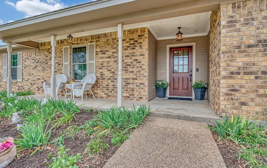 1065 Dendron Drive, Hewitt, TX 76643 - Image #2