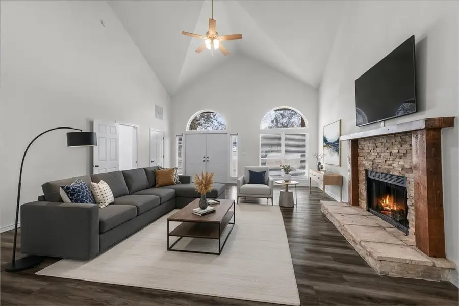 4017 Marana Drive, Granbury, TX 76048 - Image #2