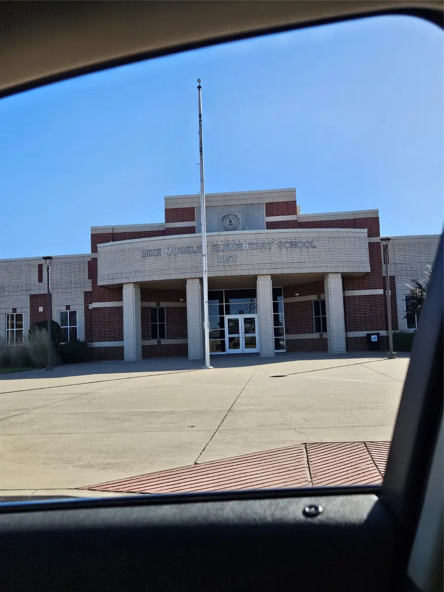 1805 Mobile Road, Grand Prairie, TX 75052 - Image #3