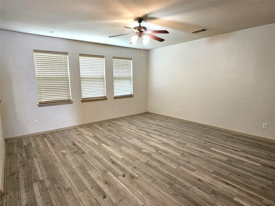 820 Vernon Drive, Providence Village, TX 76227 - Image #3