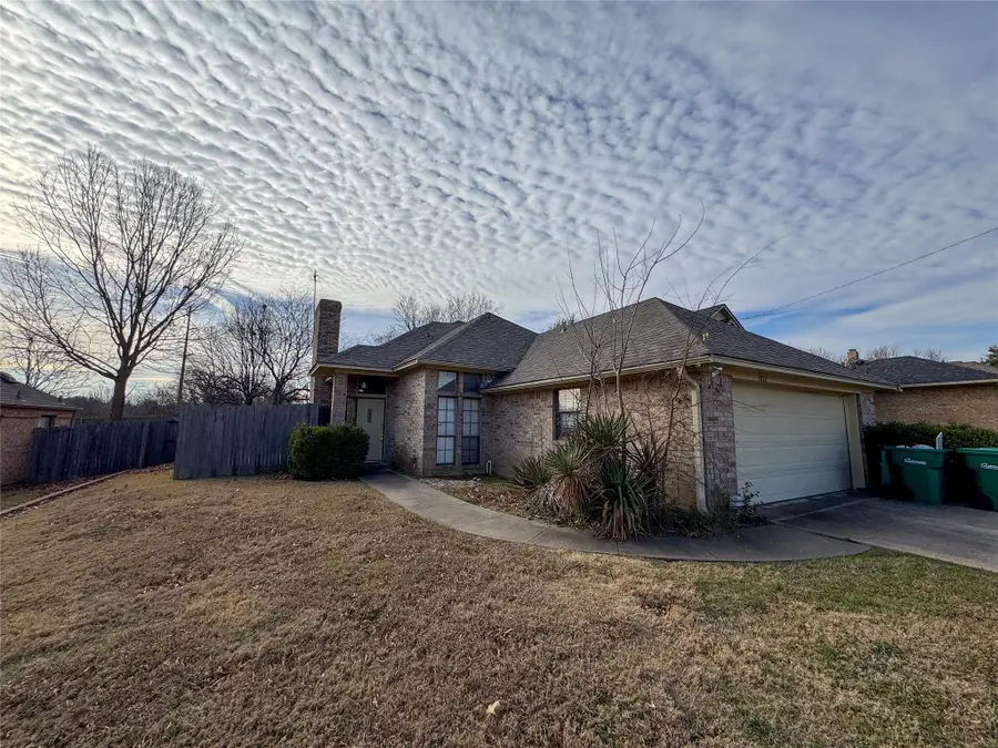 1822 Glenway Drive, Sherman, TX 75092 - Image #2