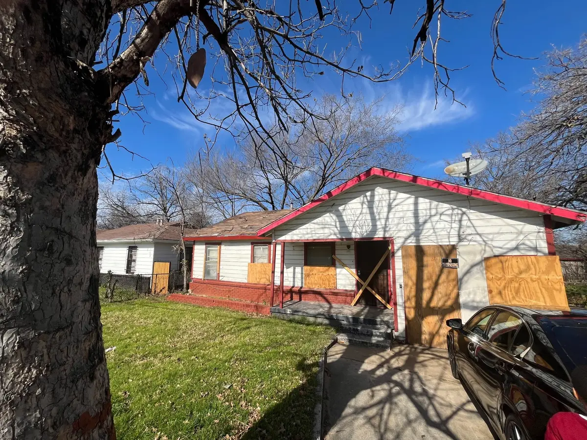 3919 E Berry Street, Fort Worth, TX 76105 - Image #1