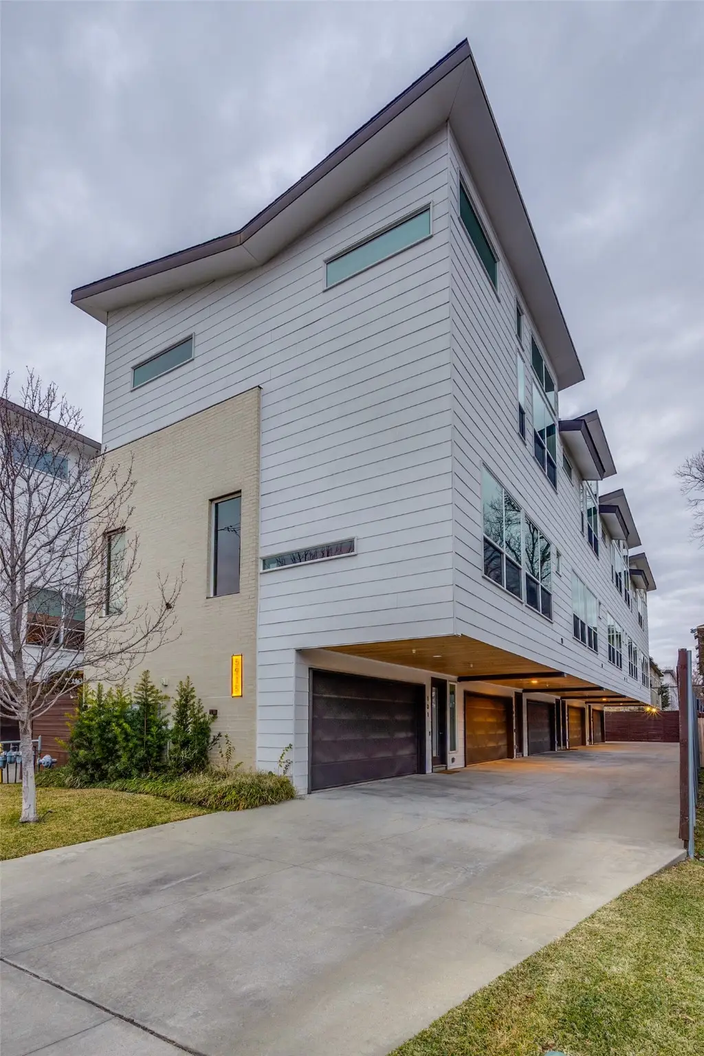 5915 Lindell Avenue, Dallas, TX 75206 - Image #1