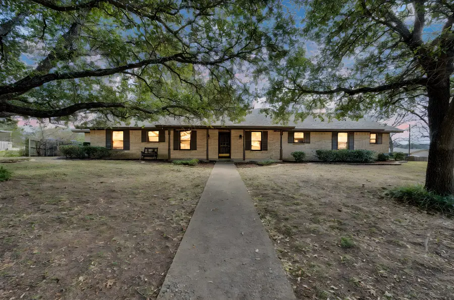 100 Delmore Drive, Hillsboro, TX 76645 - Image #2