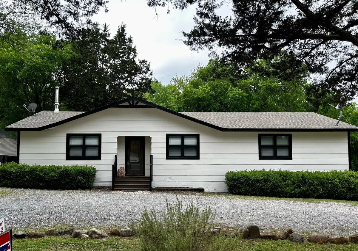 55 N Elm, Pottsboro, TX 75076 - #1