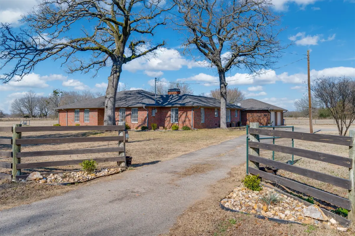 290 Farm Road 197, Arthur City, TX 75411 - Image #1