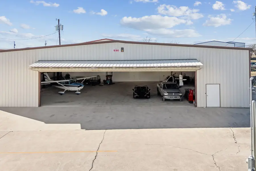 930 Aviator Drive, Fort Worth, TX 76179 - Image #2