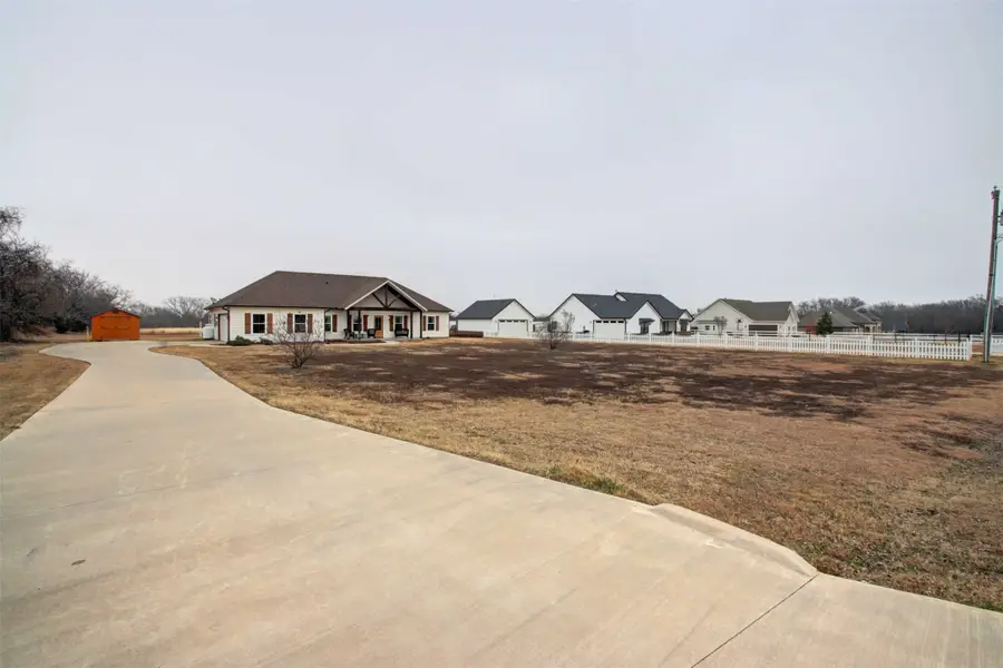 6031 County Road 401, Grandview, TX 76050 - Image #2