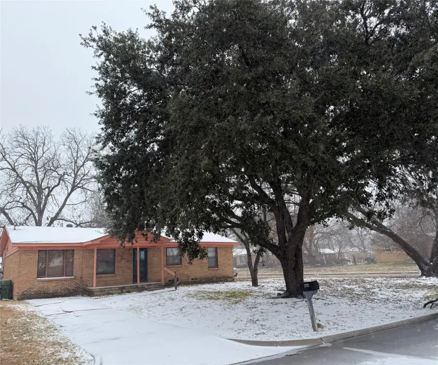 1921 Meadow Lane, Arlington, TX 76010 - Image #2