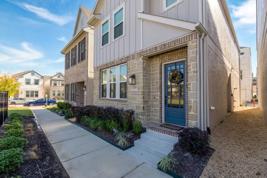 4325 Henderson Avenue, North Richland Hills, TX 76180 - Image #3