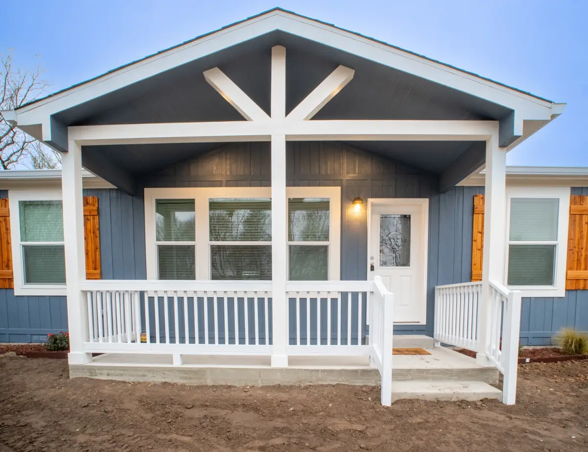 1206 Karen Lane, Groesbeck, TX 76642 - Image #1