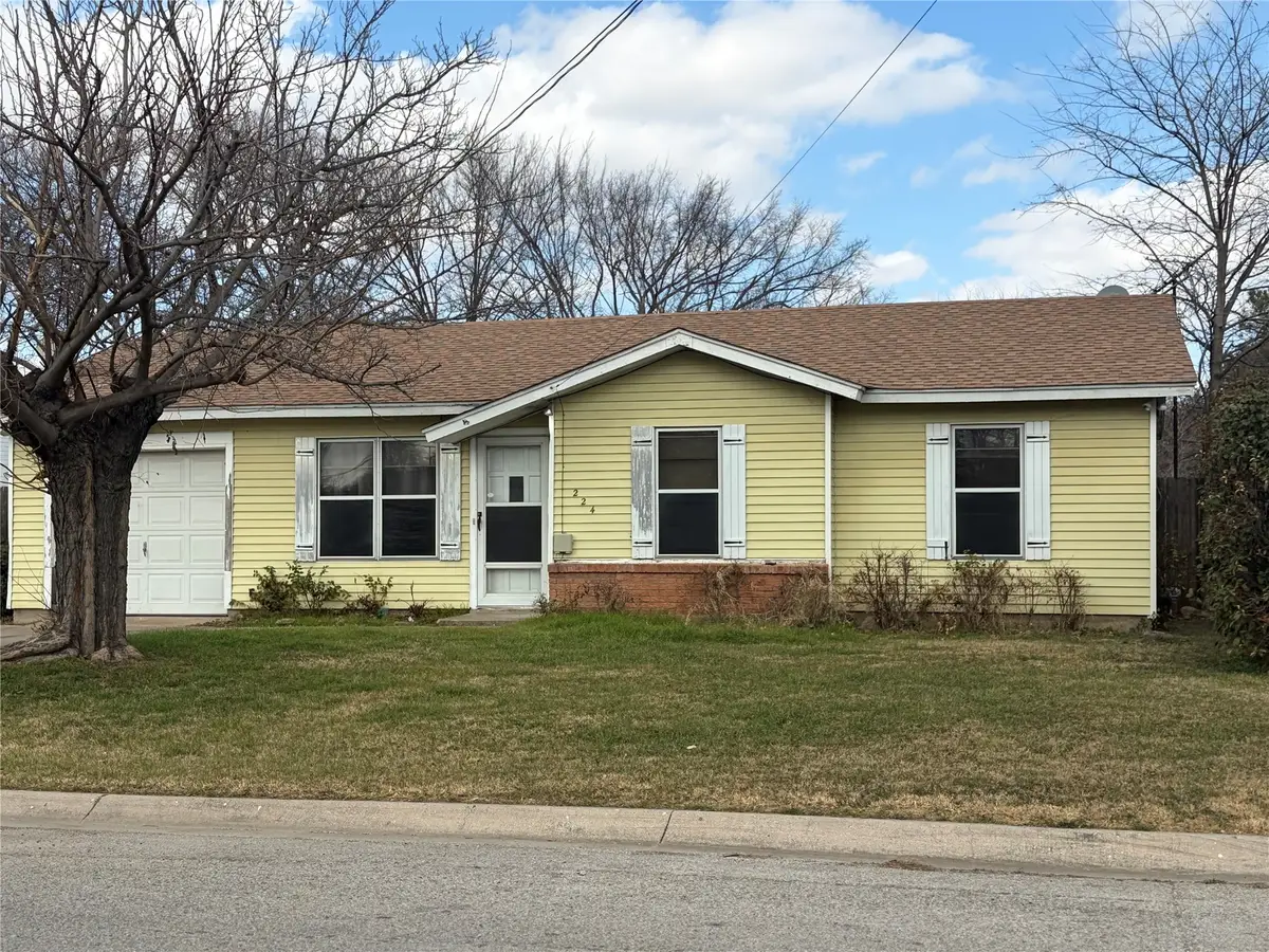 224 Kay Lane, Saginaw, TX 76179 - Image #1