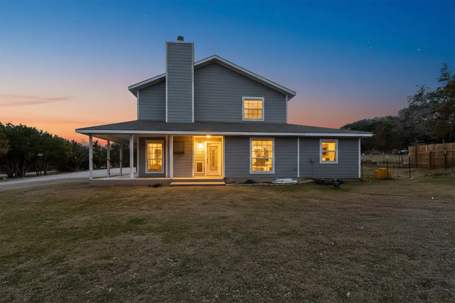 4600 Hunters Glen Court, Granbury, TX 76048 - Image #2