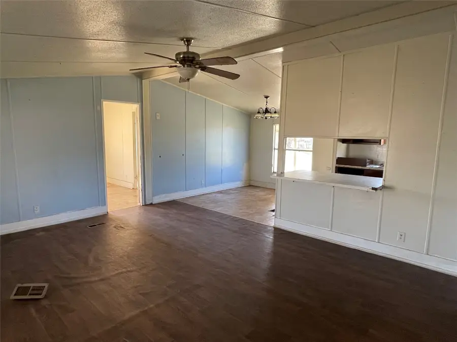 1520 Old Dallas Road, Bellmead, TX 76705 - Image #2