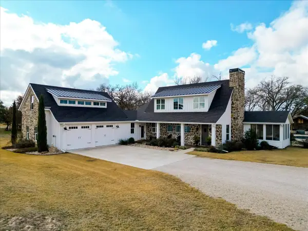 220 Rock Springs Road, Weatherford, TX 76088