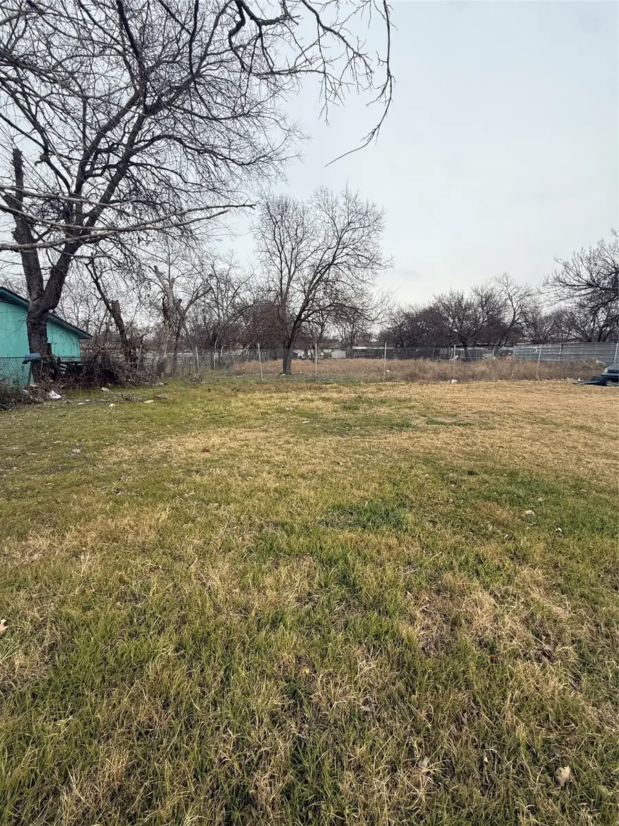 3017 Donalee Street, Fort Worth, TX 76105 - Image #2