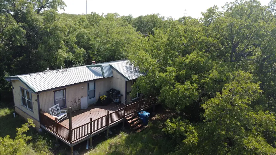 194 Lakeview, Sunset, TX 76270 - Image #2