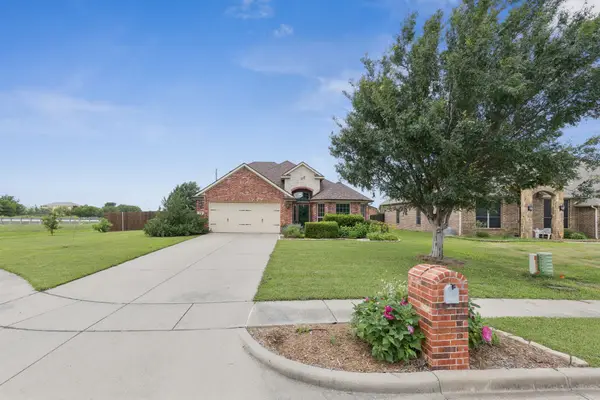 6806 Bear Lane, Greenville, TX 75402