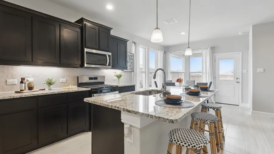 1922 Jackson Street, Cleburne, TX 76033 - Image #2