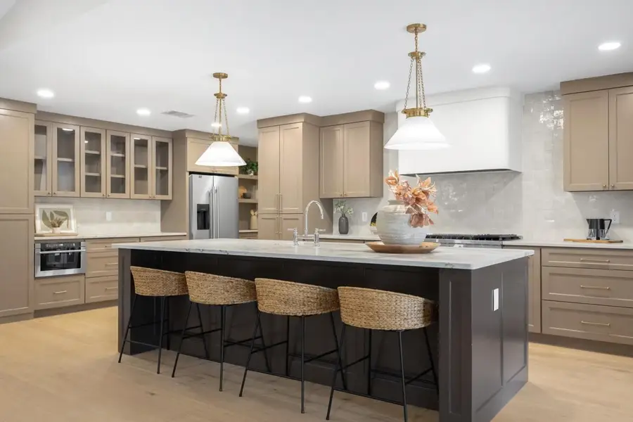 3939 Courtshire Drive, Dallas, TX 75229 - #2