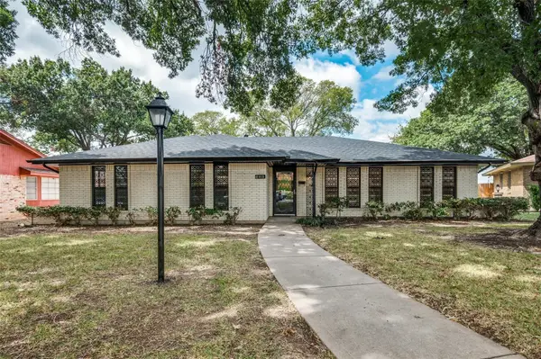 6115 Red Bird Court, Dallas, TX 75232