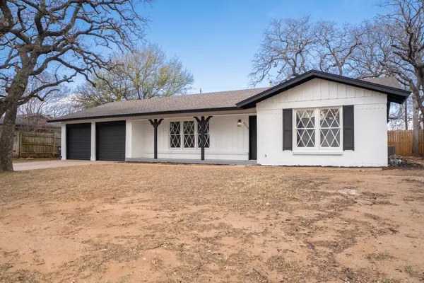 6229 Warrington Place, Fort Worth, TX 76112