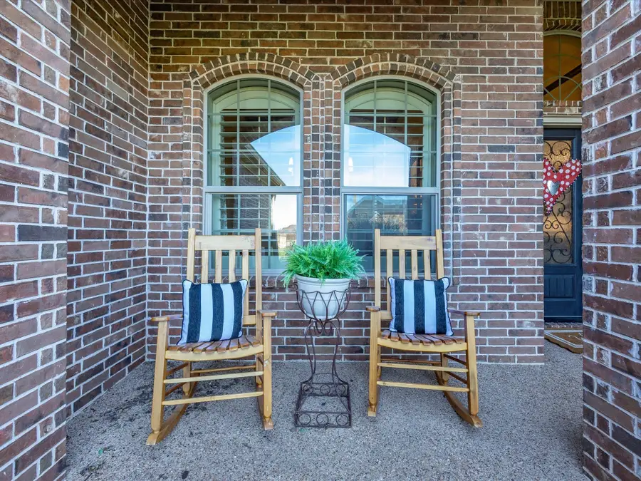 105 Mesquite Court, Decatur, TX 76234 - Image #3