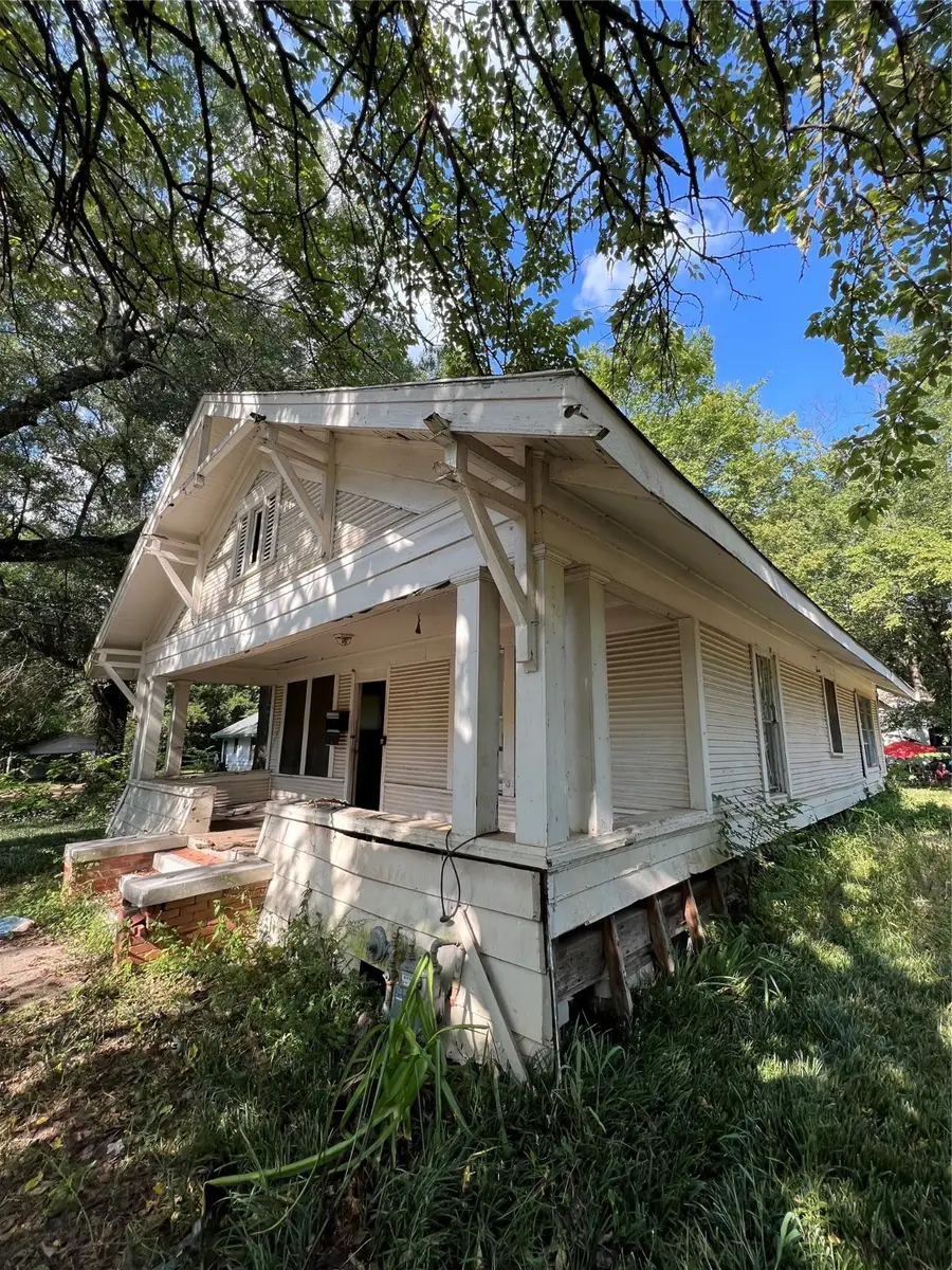 684 5th Street Nw, Paris, TX 75460 - Image #3