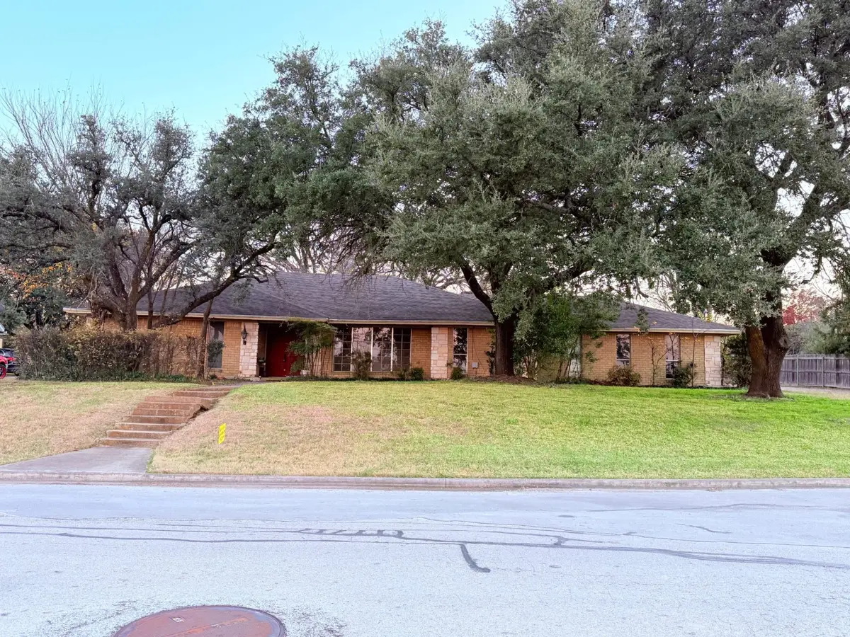 1200 E Franklin Street, Hillsboro, TX 76645 - Image #1
