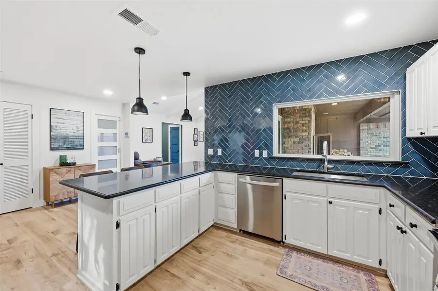 3910 Firethorn Drive, Arlington, TX 76017 - Image #3