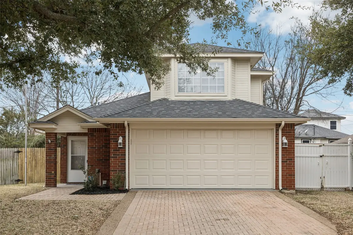 621 Renaissance Place, Cedar Hill, TX 75104 - Image #1