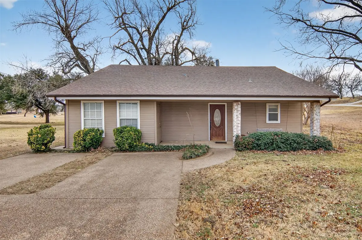 135 Lakeview Drive, Runaway Bay, TX 76426 - Image #1