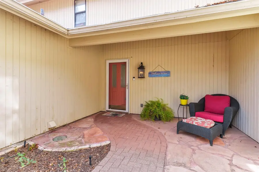 4912 Walnut Place Court, Granbury, TX 76049 - Image #3