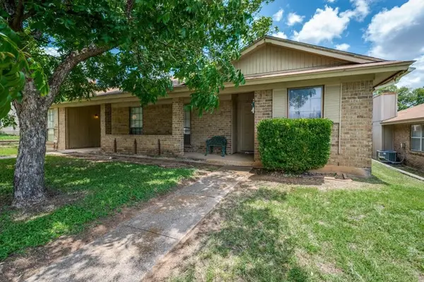 515 Guerin Drive, Arlington, TX 76012