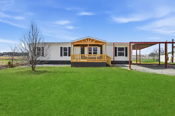 309 Rhett Court, Aurora, TX 76078