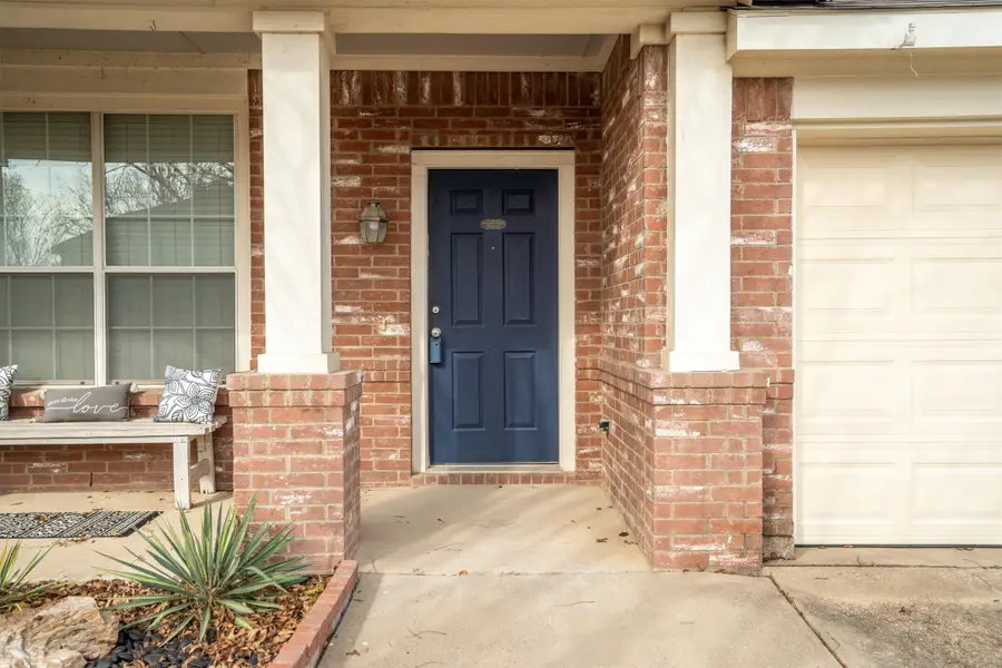9217 Oldwest Trail, Fort Worth, TX 76131 - Image #2