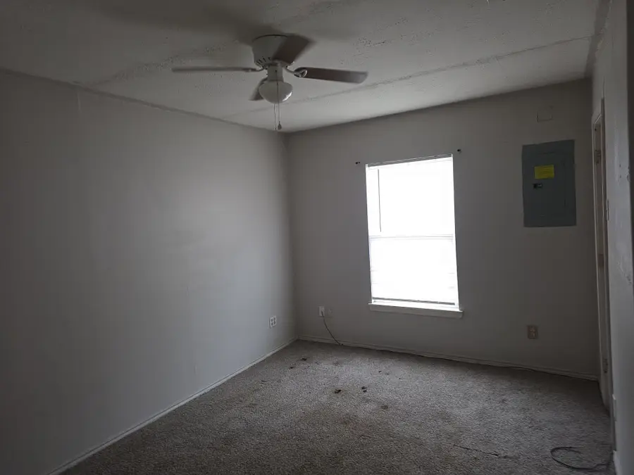 302 E Gertrude Street, Crandall, TX 75114 - Image #3