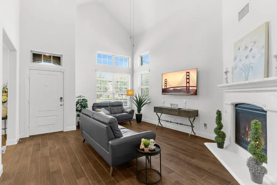 7209 Windy Meadow Drive, Aubrey, TX 76227 - Image #2