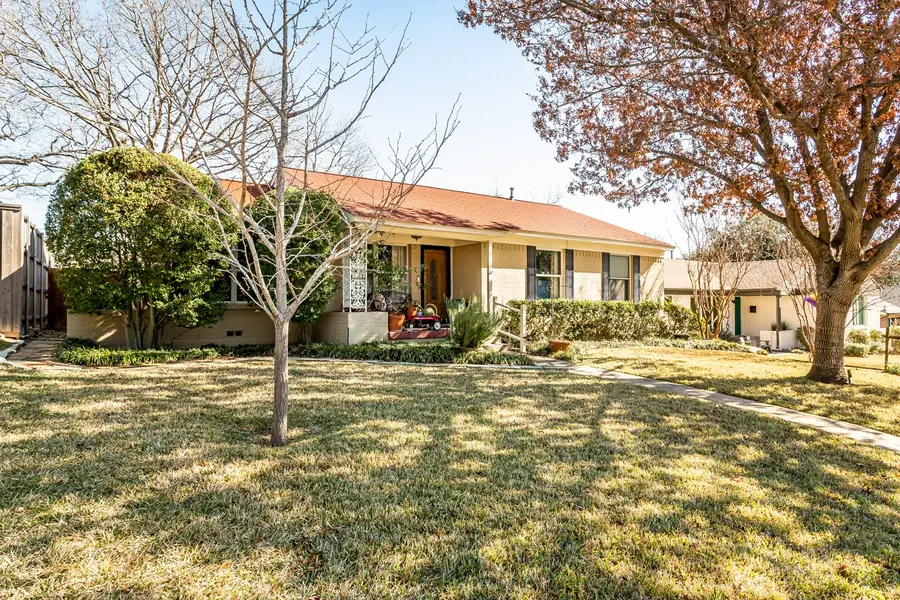 802 Kirkwood Drive, Dallas, TX 75218 - Image #2