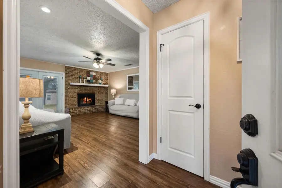 806 Ridgeway Road, Joshua, TX 76058 - Image #3